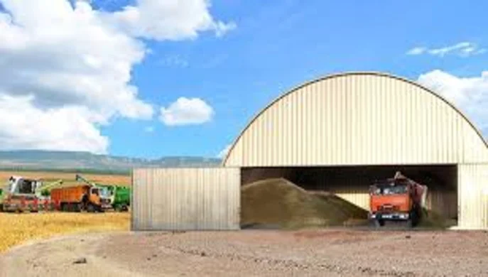 Українські аграрії отримали 226 модульних зерносховищ від ФАО